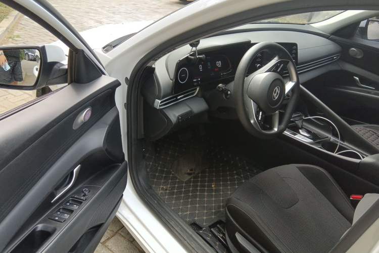 Used Hyundai Elantra 2023 1.5L CVT GLS Leading Edition Driver Seat