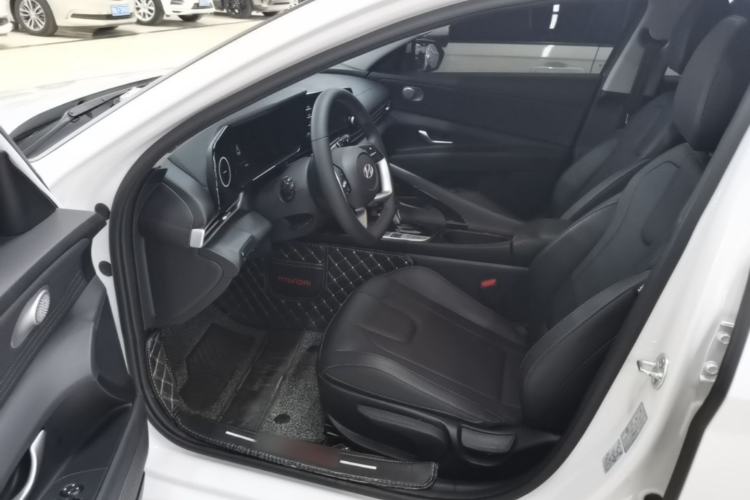 Used Hyundai Elantra 2023 1.5L CVT GLX Elite Edition Driver Seat