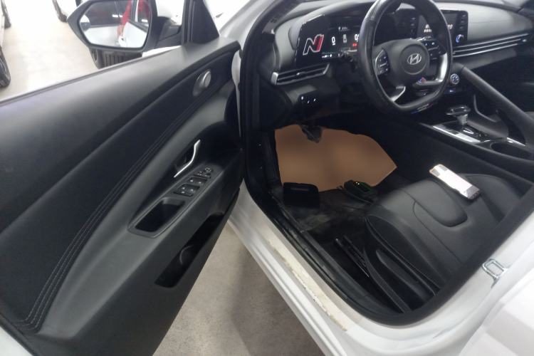 Used Hyundai Elantra 2023 1.5L CVT GLX Elite Edition Driver Seat