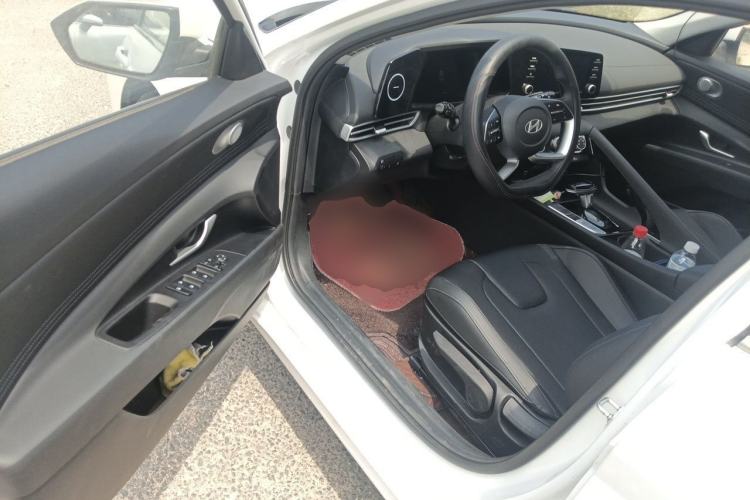 Used Hyundai Elantra 2023 1.5L CVT GLX Elite Edition Driver Seat