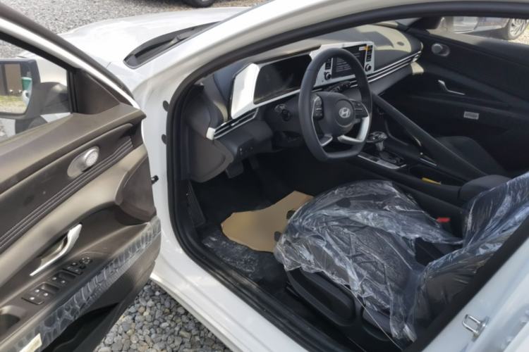 Used Hyundai Elantra 2023 1.5L CVT GLX Elite Edition Driver Seat