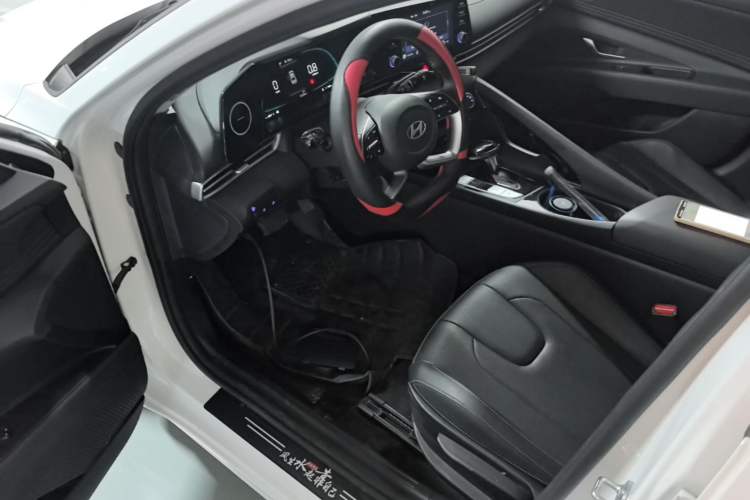 Used Hyundai Elantra 2023 1.5L CVT GLX Elite Edition Driver Seat