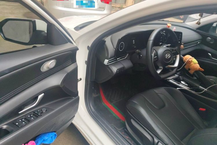 Used Hyundai Elantra 2023 1.5L CVT GLX Elite Edition Driver Seat