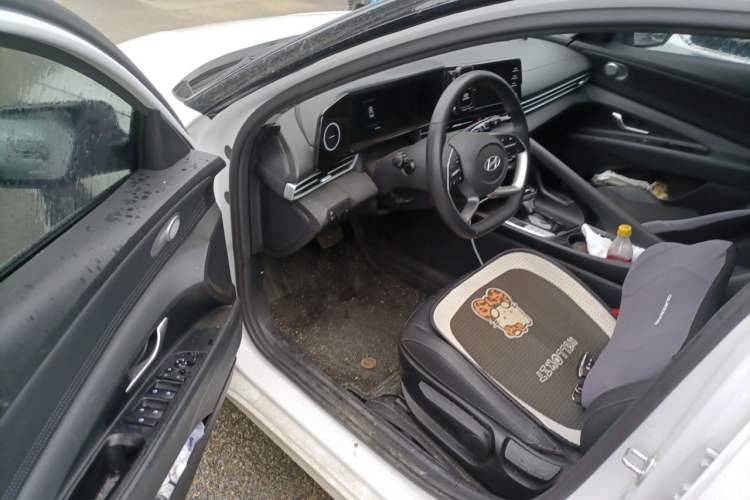 Used Hyundai Elantra 2023 1.5L CVT GLX Elite Edition Driver Seat