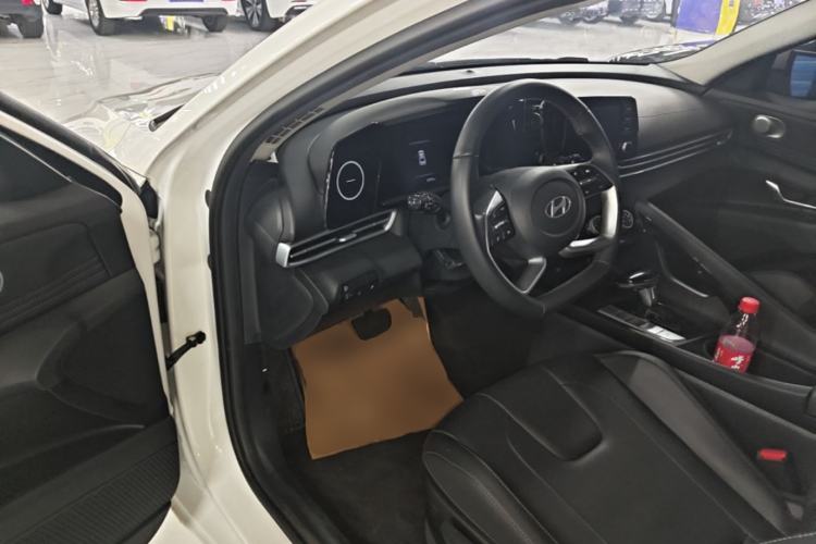 Used Hyundai Elantra 2023 1.5L CVT GLX Elite Edition Driver Seat