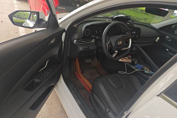 Used Hyundai Elantra 2023 1.5L CVT GLX Elite Edition Driver Seat