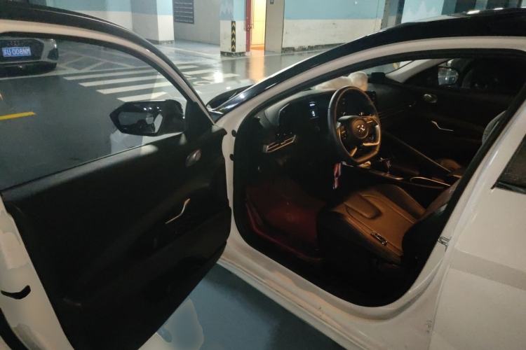 Used Hyundai Elantra 2023 1.5L CVT GLX Elite Edition Driver Seat