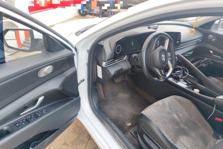 Used Hyundai Elantra 2023 1.5L CVT GLX Elite Edition Driver Seat
