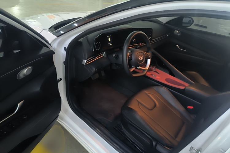 Used Hyundai Elantra 2023 1.5L CVT GLX Elite Edition Driver Seat