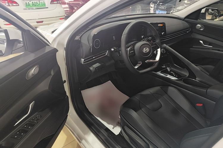 Used Hyundai Elantra 2023 1.5L CVT GLX Elite Edition Driver Seat