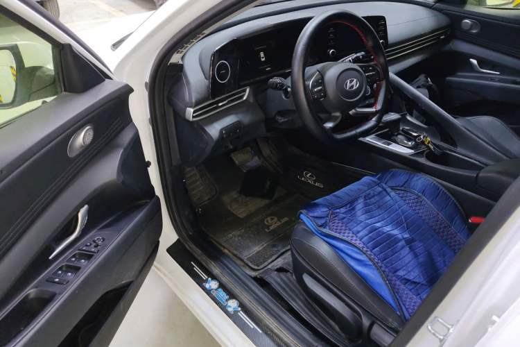 Used Hyundai Elantra 2023 1.5L CVT GLX Elite Edition Driver Seat