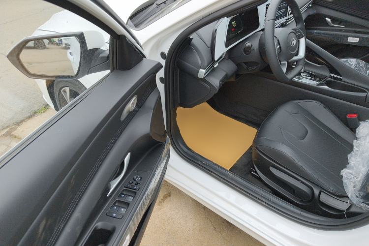 Used Hyundai Elantra 2023 1.5L CVT GLX Elite Edition Driver Seat