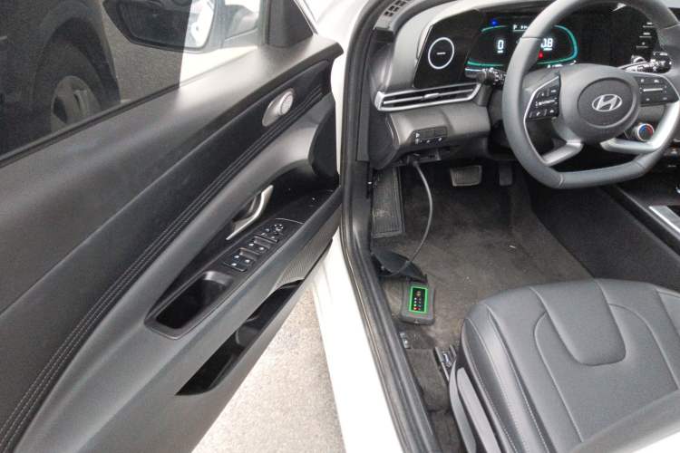 Used Hyundai Elantra 2023 1.5L CVT GLX Elite Edition Driver Seat