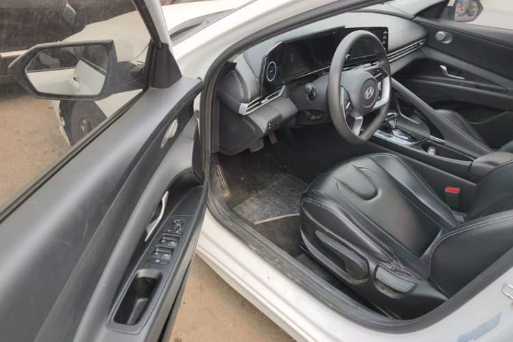 Used Hyundai Elantra 2023 1.5L CVT GLS Leading Edition Driver Seat