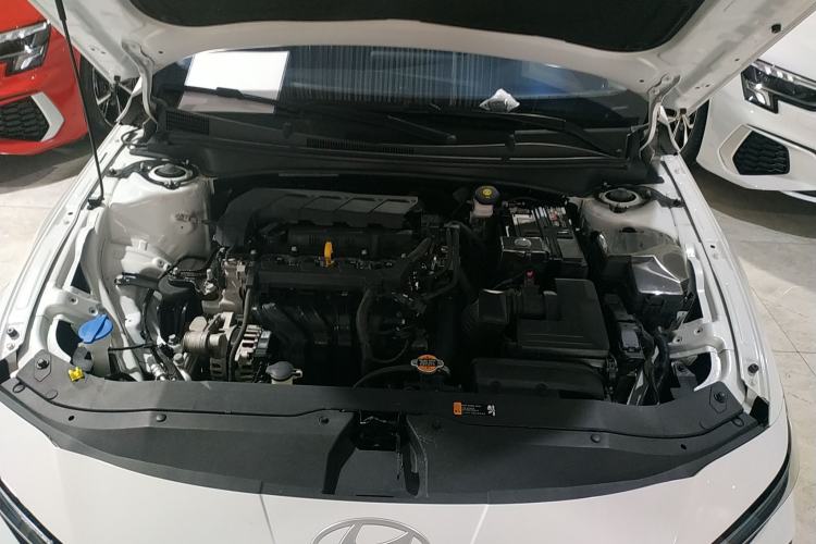 Used Hyundai Elantra 2023 1.5L CVT LUX Prestige Edition Engine Bay