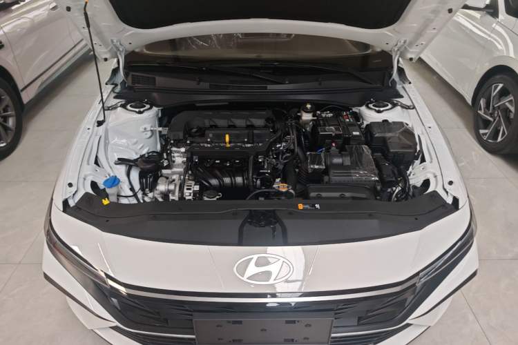 Used Hyundai Elantra 2023 1.5L CVT GLX Elite Edition Engine Bay