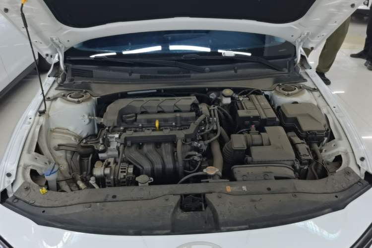 Used Hyundai Elantra 2023 1.5L CVT GLX Elite Edition Engine Bay