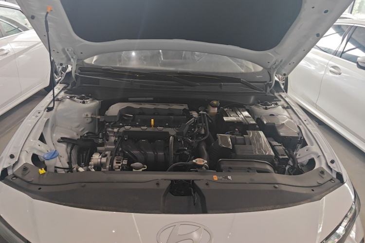 Used Hyundai Elantra 2023 1.5L CVT GLX Elite Edition Engine Bay