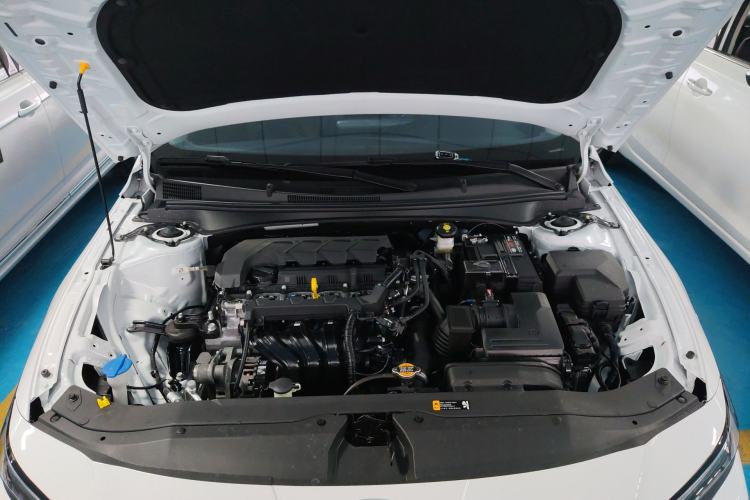 Used Hyundai Elantra 2023 1.5L CVT GLX Elite Edition Engine Bay