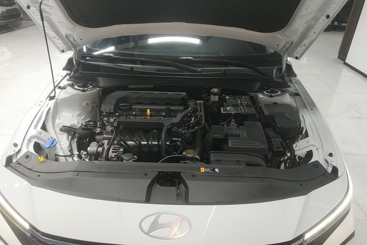 Used Hyundai Elantra 2023 1.5L CVT GLX Elite Edition Engine Bay