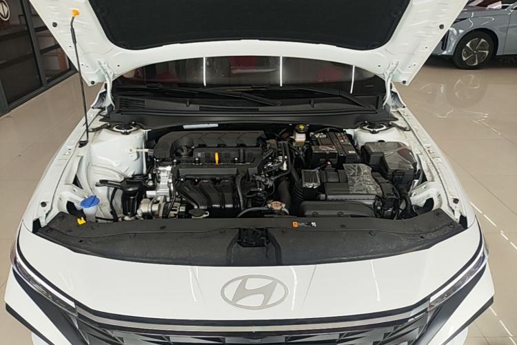 Used Hyundai Elantra 2023 1.5L CVT GLX Elite Edition Engine Bay