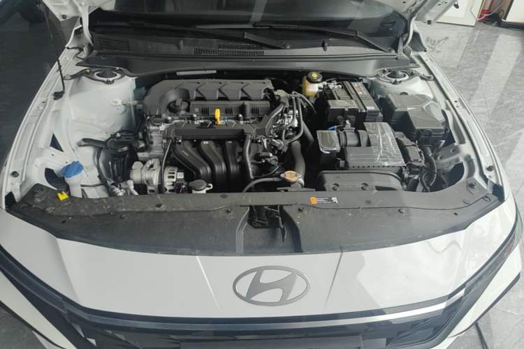 Used Hyundai Elantra 2023 1.5L CVT GLX Elite Edition Engine Bay