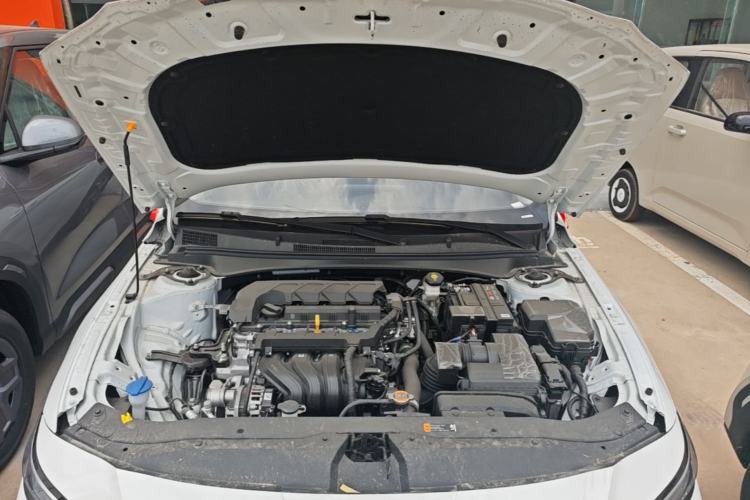 Used Hyundai Elantra 2023 1.5L CVT GLX Elite Edition Engine Bay