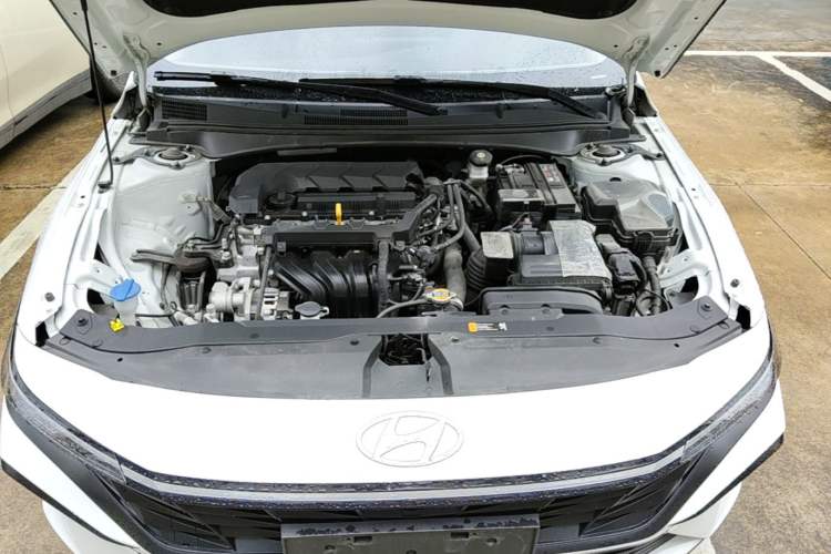 Used Hyundai Elantra 2023 1.5L CVT GLX Elite Edition Engine Bay