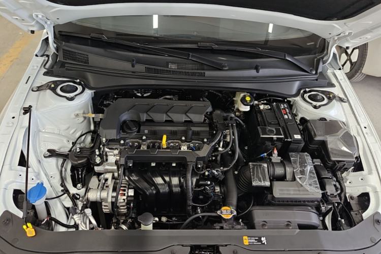 Used Hyundai Elantra 2023 1.5L CVT GLX Elite Edition Engine Bay