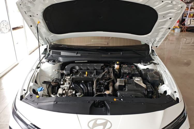 Used Hyundai Elantra 2023 1.5L CVT GLX Elite Edition Engine Bay