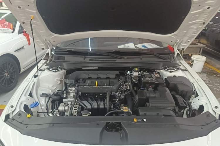 Used Hyundai Elantra 2023 1.5L CVT GLX Elite Edition Engine Bay