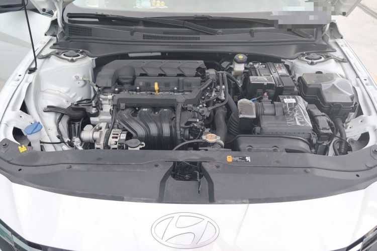 Used Hyundai Elantra 2023 1.5L CVT LUX Prestige Edition Engine Bay