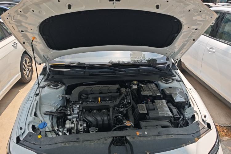 Used Hyundai Elantra 2023 1.5L CVT GLX Elite Edition Engine Bay