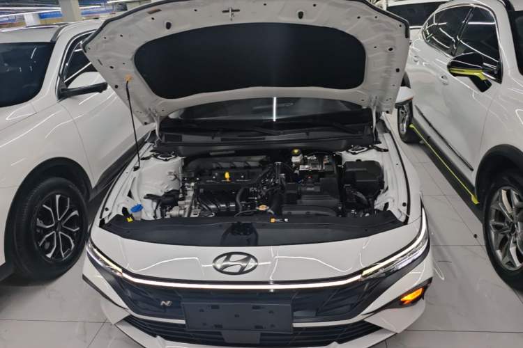 Used Hyundai Elantra 2023 1.5L CVT GLX Elite Edition Engine Bay