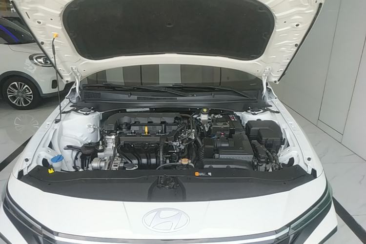 Used Hyundai Elantra 2023 1.5L CVT LUX Prestige Edition Engine Bay
