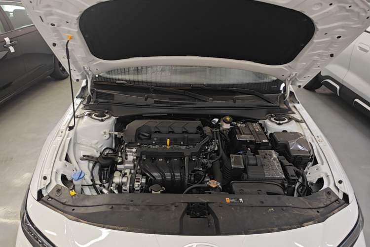 Used Hyundai Elantra 2023 1.5L CVT GLX Elite Edition Engine Bay