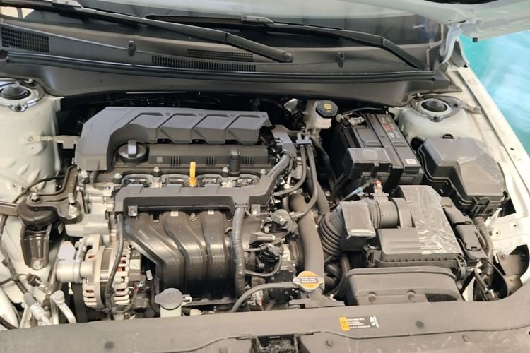 Used Hyundai Elantra 2023 1.5L CVT GLX Elite Edition Engine Bay
