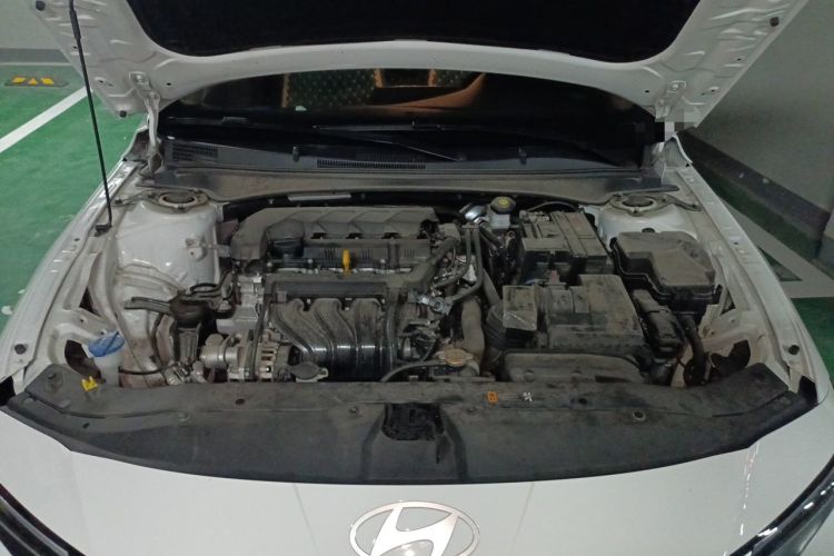 Used Hyundai Elantra 2023 1.5L CVT LUX Prestige Edition Engine Bay