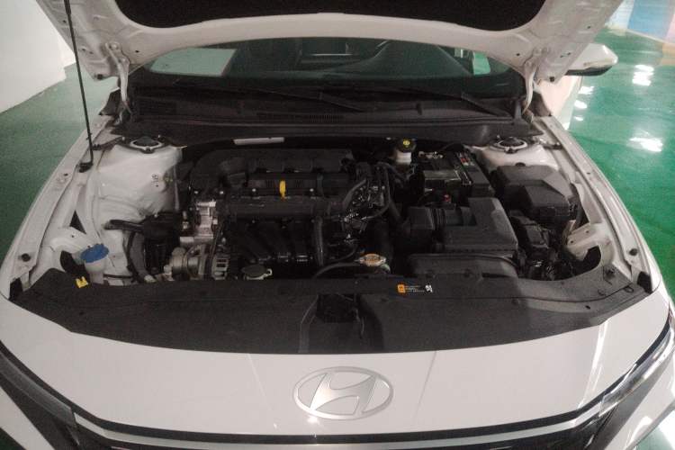 Used Hyundai Elantra 2023 1.5L CVT GLX Elite Edition Engine Bay