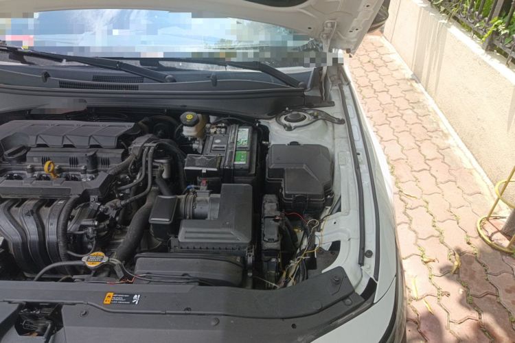 Used Hyundai Elantra 2023 1.5L CVT LUX Prestige Edition Engine Bay Left