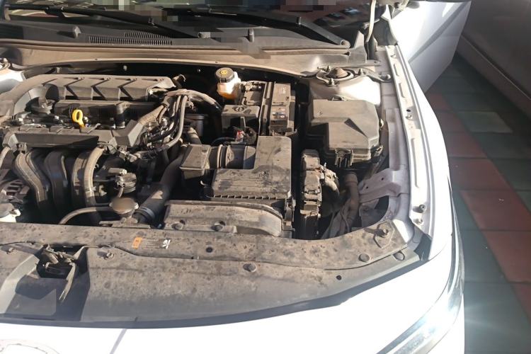 Used Hyundai Elantra 2023 1.5L CVT LUX Prestige Edition Engine Bay Left
