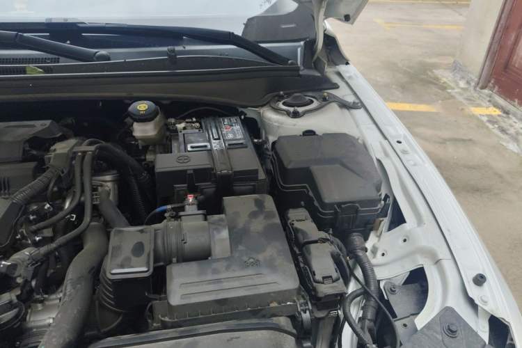 Used Hyundai Elantra 2023 1.5L CVT GLX Elite Edition Engine Bay Left