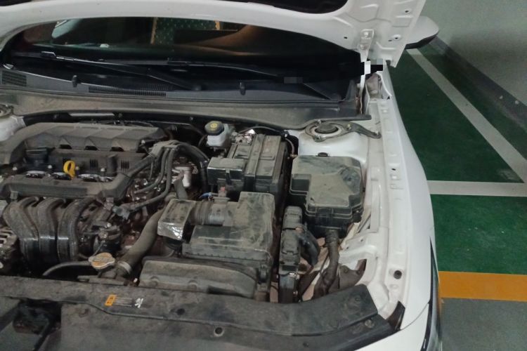 Used Hyundai Elantra 2023 1.5L CVT LUX Prestige Edition Engine Bay Left