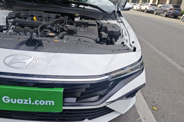 Used Hyundai Elantra 2023 1.5L CVT LUX Prestige Edition Engine Bay Left
