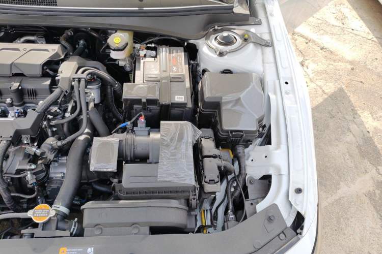 Used Hyundai Elantra 2023 1.5L CVT GLX Elite Edition Engine Bay Left