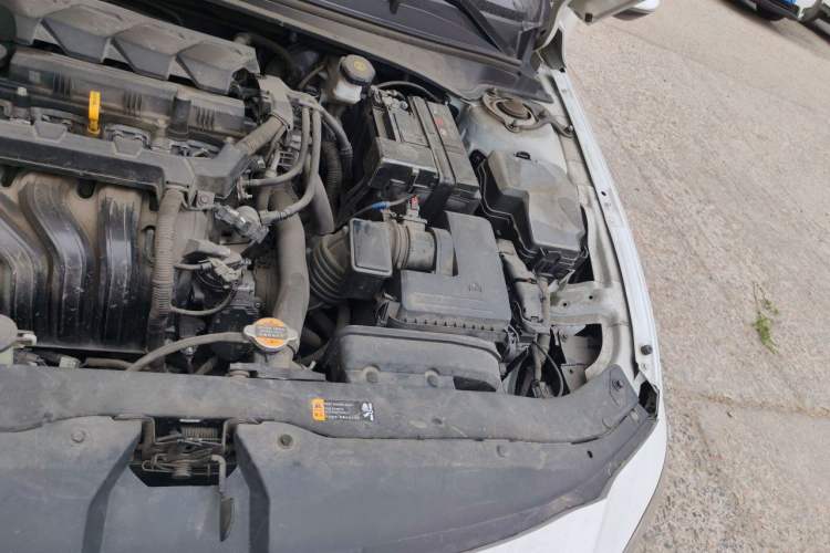Used Hyundai Elantra 2023 1.5L CVT GLX Elite Edition Engine Bay Left