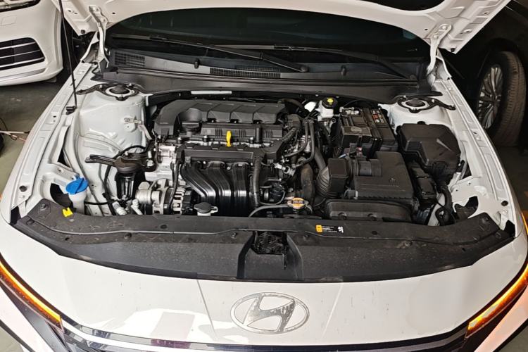 Used Hyundai Elantra 2023 1.5L CVT LUX Prestige Edition Engine Bay