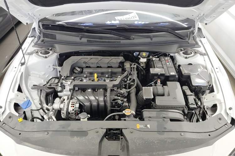 Used Hyundai Elantra 2023 1.5L CVT GLX Elite Edition Engine Bay
