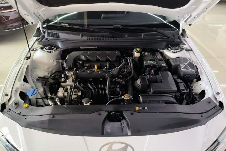 Used Hyundai Elantra 2023 1.5L CVT GLX Elite Edition Engine Bay