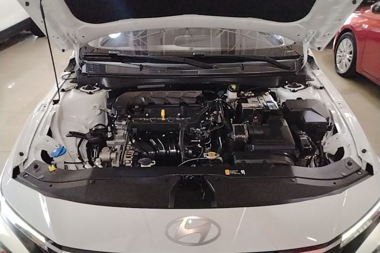 Used Hyundai Elantra 2023 1.5L CVT GLX Elite Edition Engine Bay